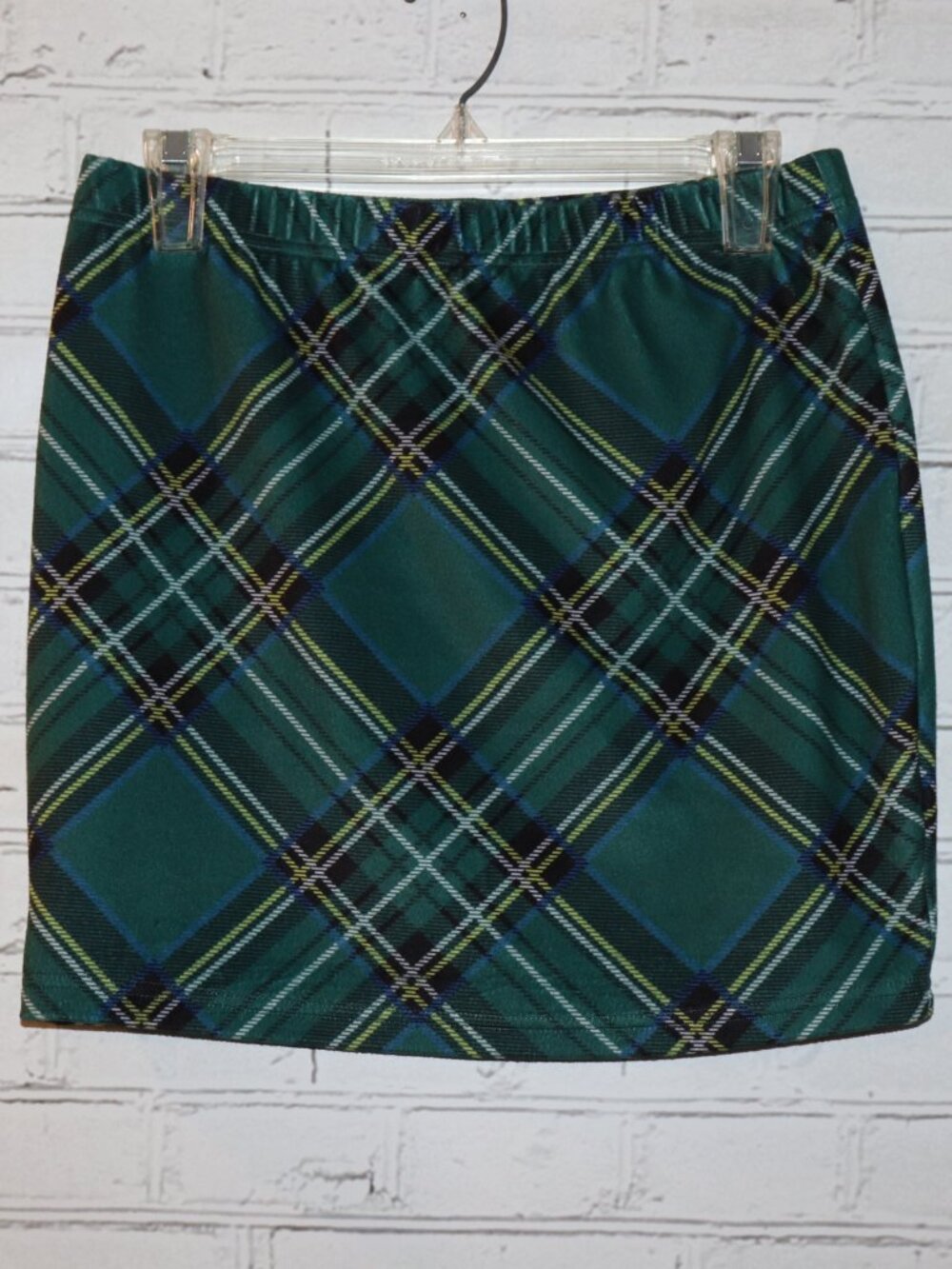 💚 Green Plaid Mini Skirt · Size Large · Elastic Waist